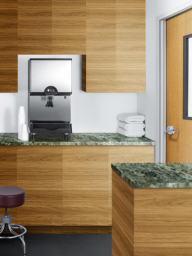 Summit AIWD282 Commercially Listed Countertop Ice And Water Dispenser With 282 Lb. Ice Production Capacity