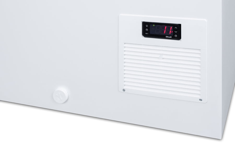 Summit NOVA53 17 Cu.Ft. Chest Freezer