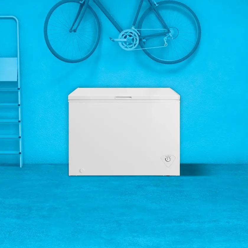 Element Appliance ECF10MD1BW Chest Freezers | Town Appliance