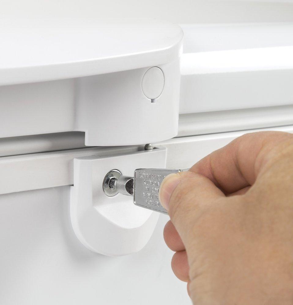 Ge Appliances FCM22DLWW Ge® 21.7 Cu. Ft. Manual Defrost Chest Freezer