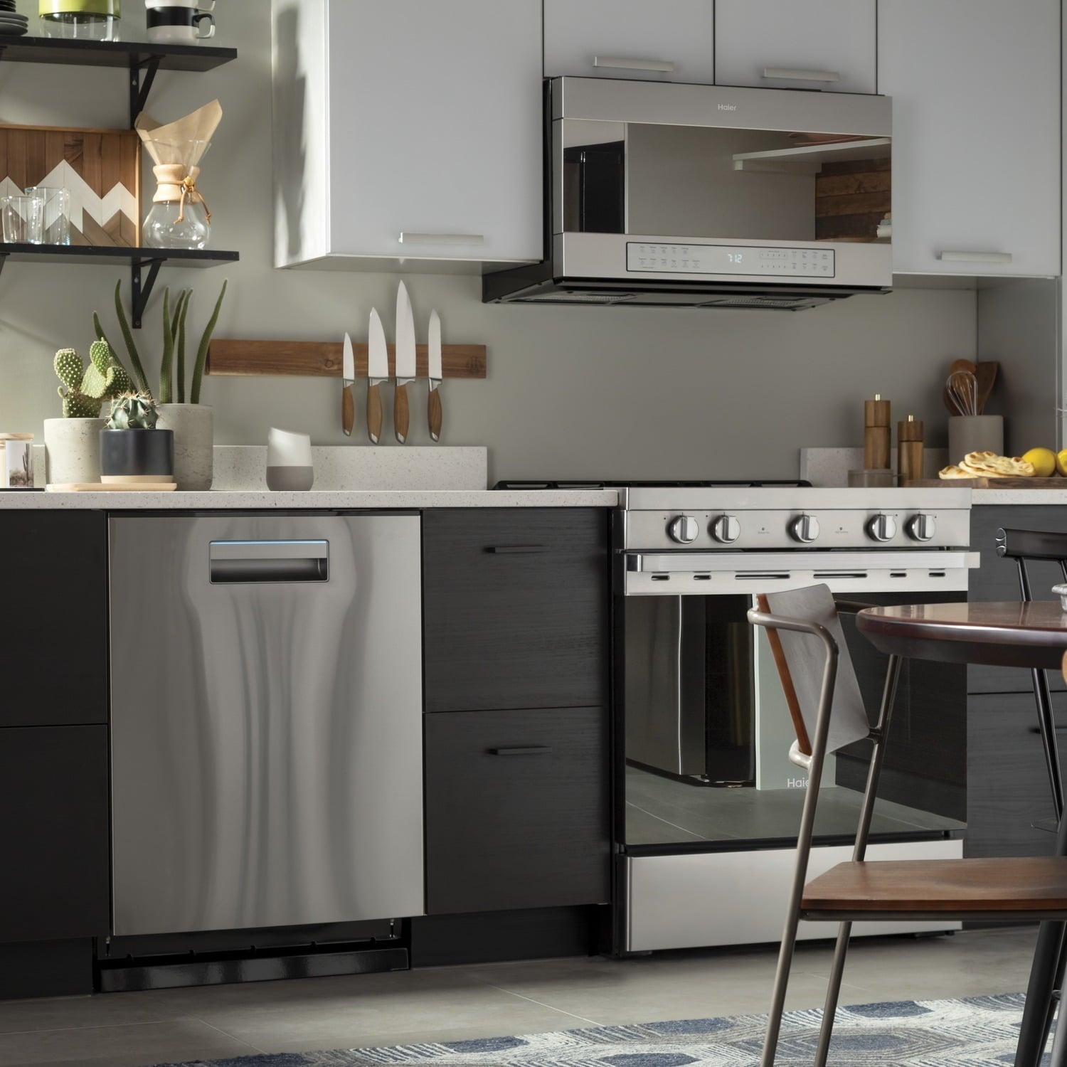 Haier QVM7167RNSS 30" 1.6 Cu. Ft. Smart Over-The-Range Microwave Oven