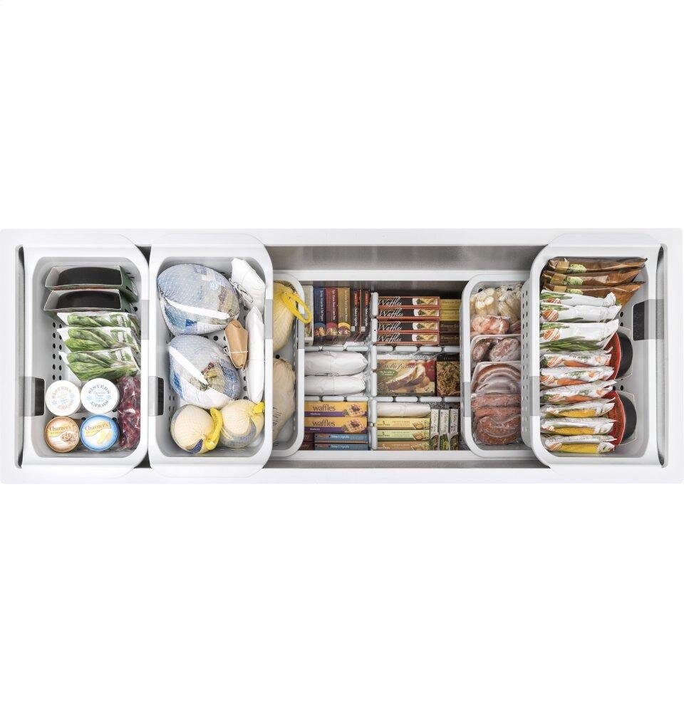 GE Appliances FCM22DLWW Chest Freezer - Thumbnail 2