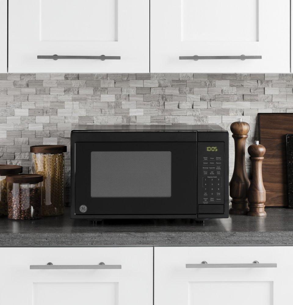 Ge Appliances JES1095DMBB Ge® 0.9 Cu. Ft. Capacity Countertop Microwave Oven