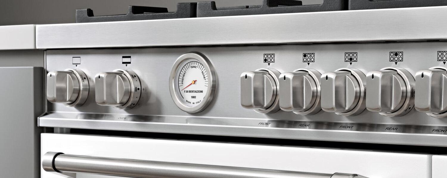 Bertazzoni MAS486GDFMBIV 48 Inch Dual Fuel Range, 6 Burners And Griddle, Electric Oven Bianco