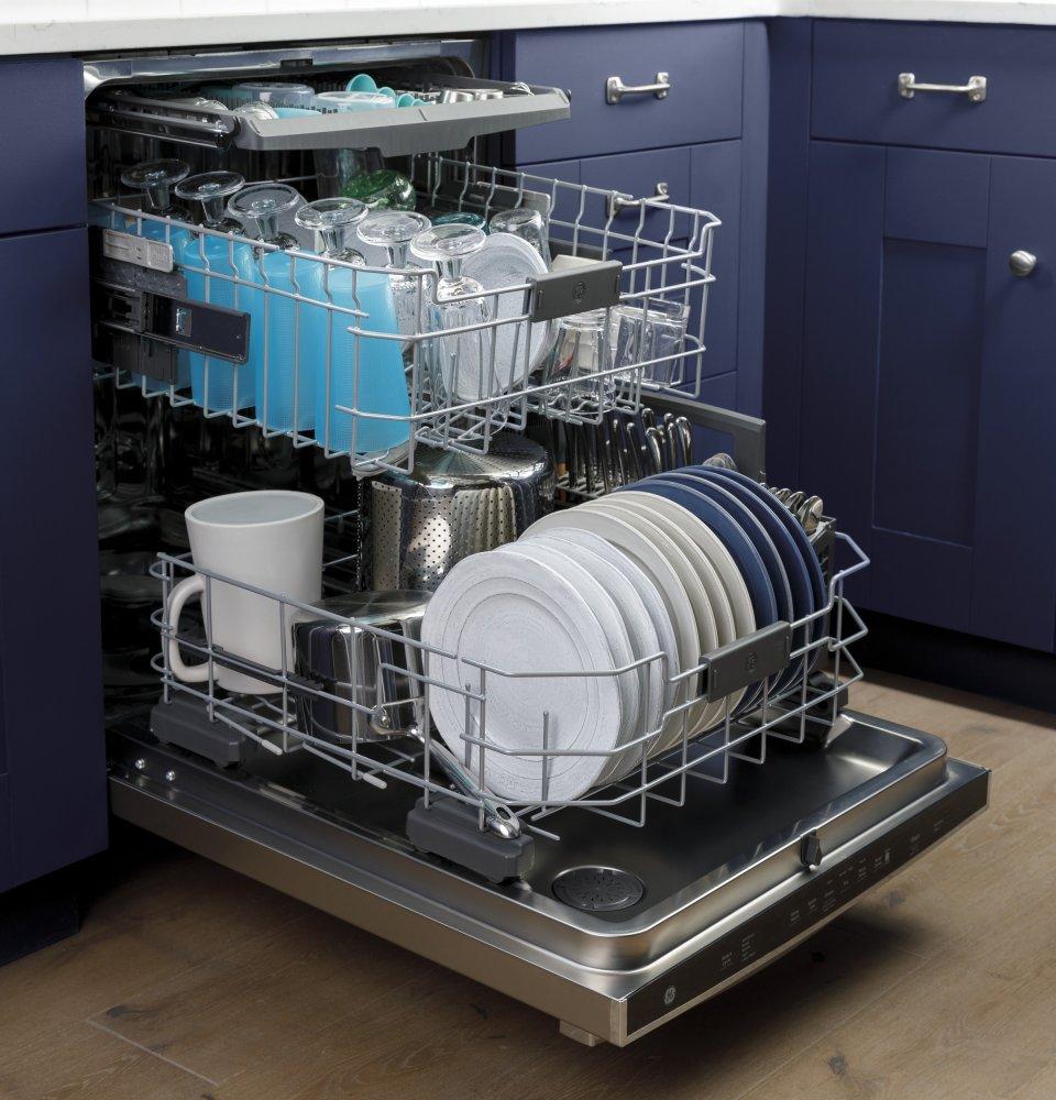 Ge Appliances GDT665SBNTS Ge® Top Control With Stainless Steel Interior Dishwasher With Sanitize Cycle & Dry Boost With Fan Assist